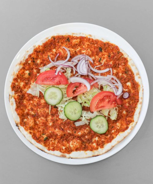 _toscana ettenleur_Food_turkse_pizza_met_salade